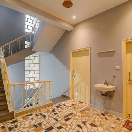 Hotel O Flagship Adbhut Moment Hotel Varanasi Bagian luar foto